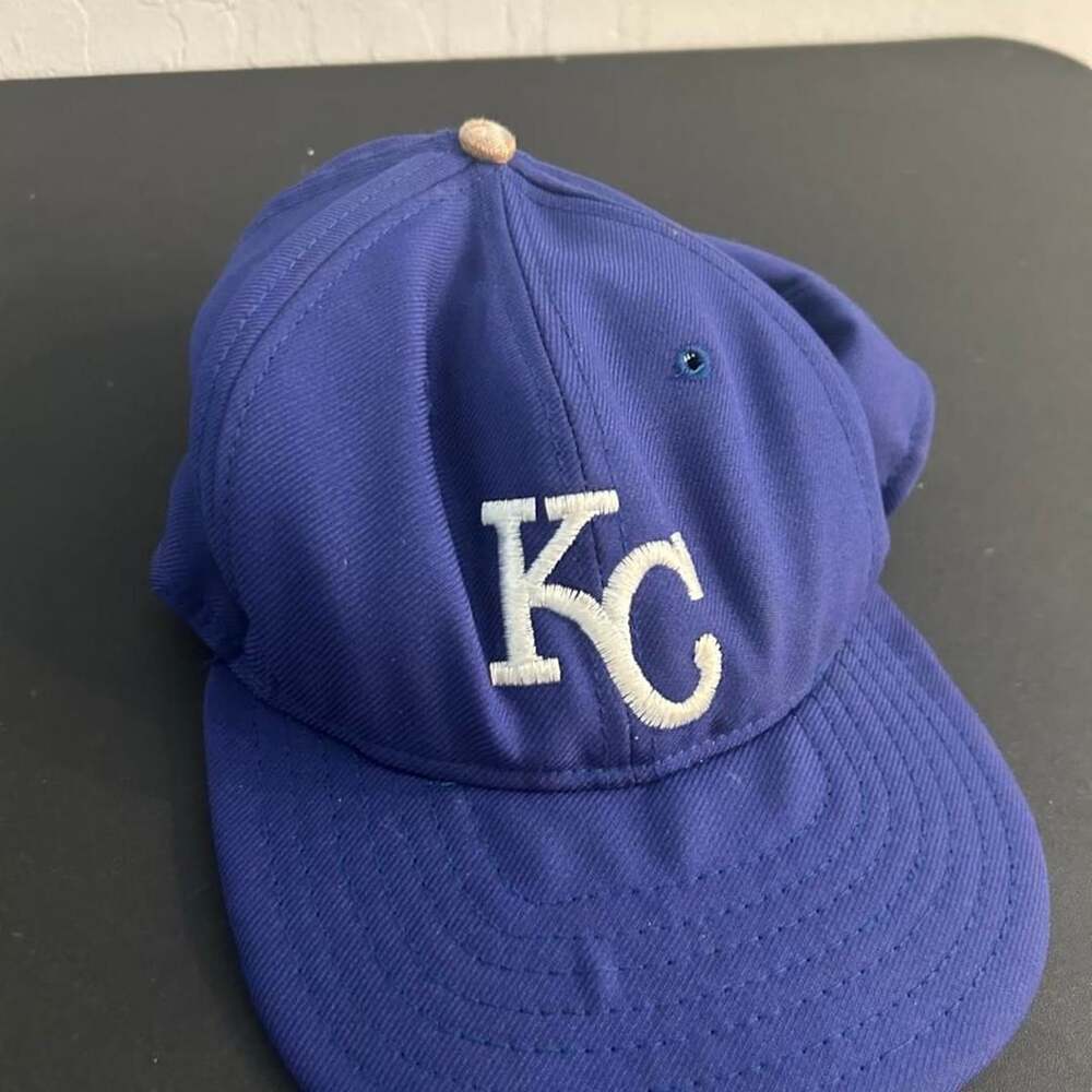 Roman Pro Kansas City Royals Fitted Hat Size 7 1/4 Vintage MLB Cap